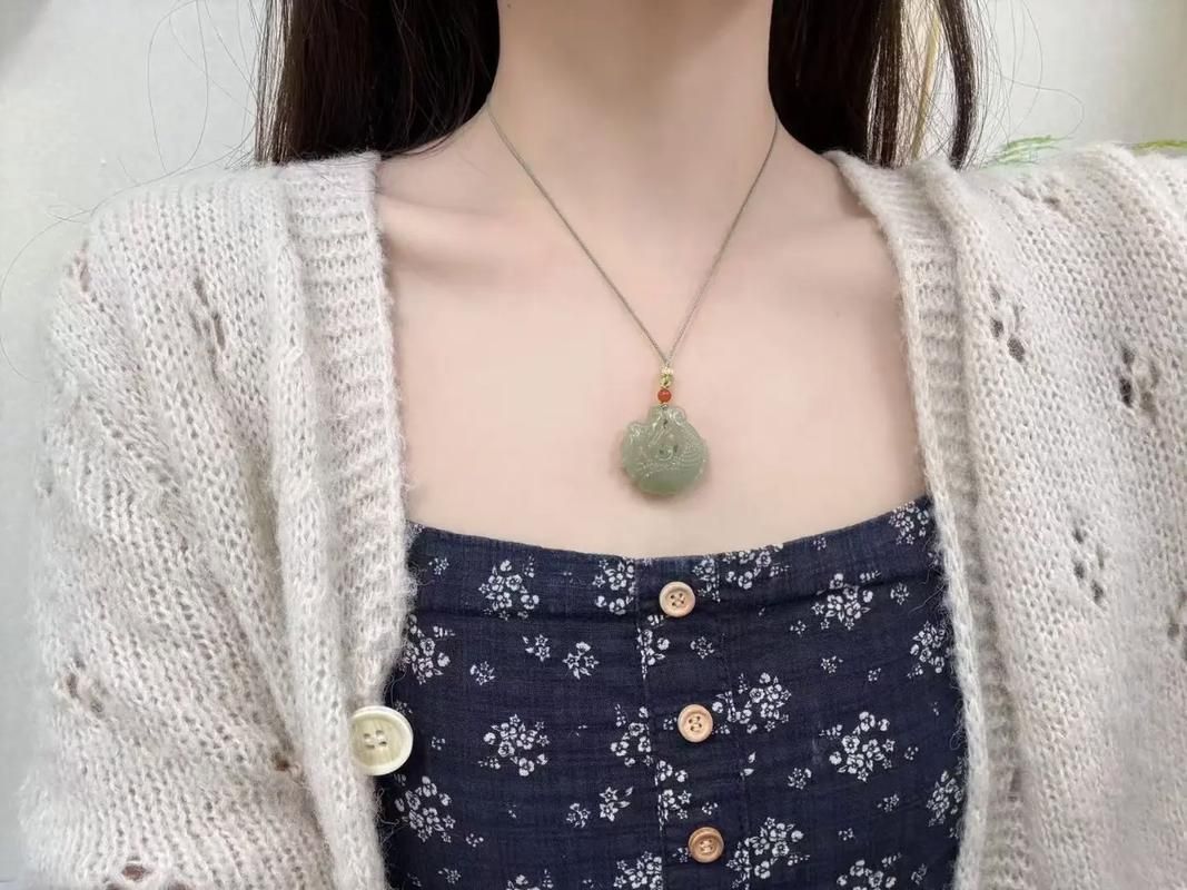 給我推薦幾款龍魚玉佩，幾款龍魚玉佩推薦
