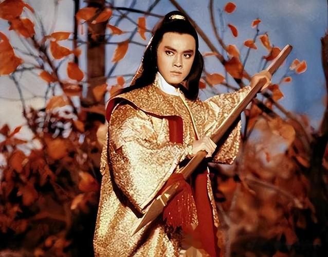 古龍小說有哪些經(jīng)典人物形象，《絕代雙驕》中哪個(gè)角色最受歡迎