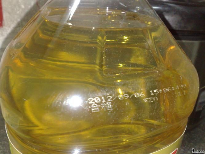 給我一些鑒別金龍魚真?zhèn)蔚膱D片示例，加拿大菜籽油鑒別金龍魚真?zhèn)舞b別金龍魚真?zhèn)螆D片示例