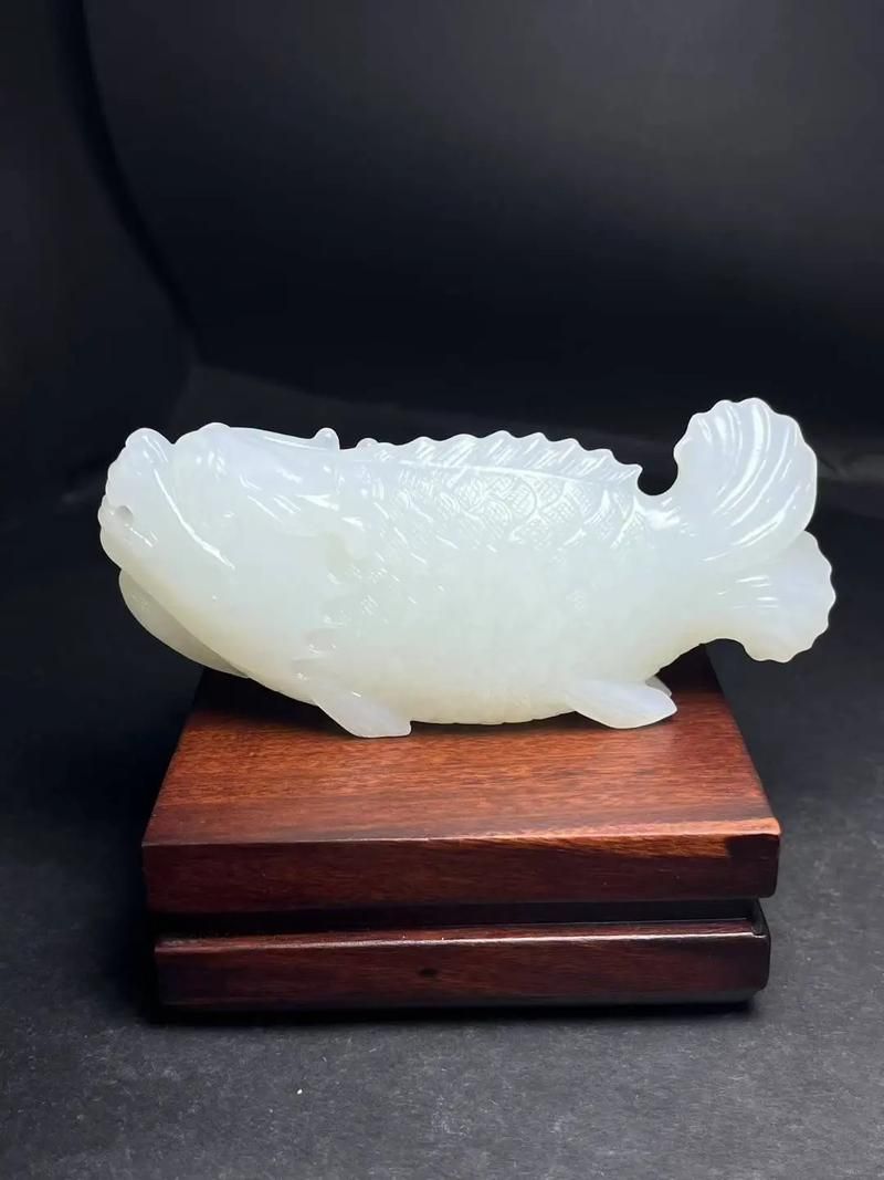 龍頭魚玉擺件有哪些款式，龍頭魚玉擺件是中國傳統玉器中的一種造型和寓意深受人們喜愛