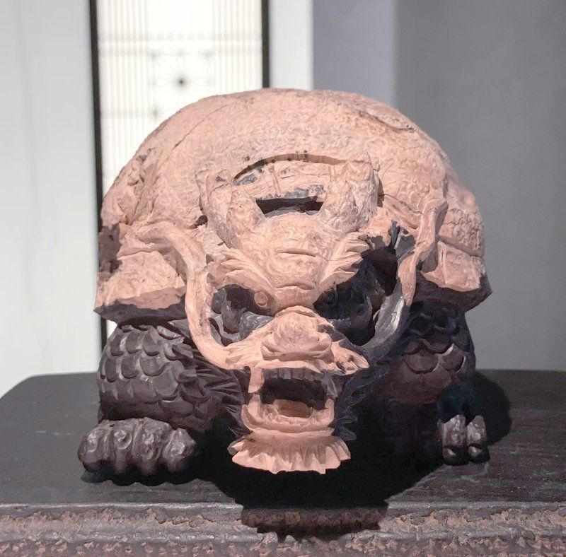 龍龜材質(zhì)有哪些種類，龍龜材質(zhì)選購指南，古典過背金龍魚發(fā)色快速對比不同材質(zhì)的優(yōu)缺點(diǎn)