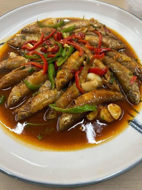 有沒(méi)有更多紅燒金龍魚(yú)的高清圖片？，紅燒金龍魚(yú)的制作方法