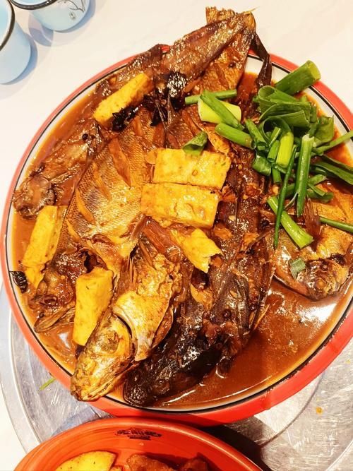 雄縣龍魚有哪些特色調(diào)料，河北雄縣龍魚的特色調(diào)料配方屬于傳統(tǒng)美味可口的雄縣龍魚