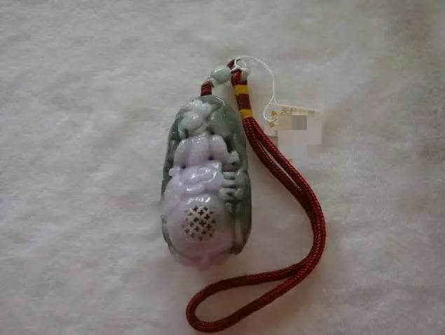 推薦幾款知名的龍頭魚玉擺件，“龍頭魚玉擺件”