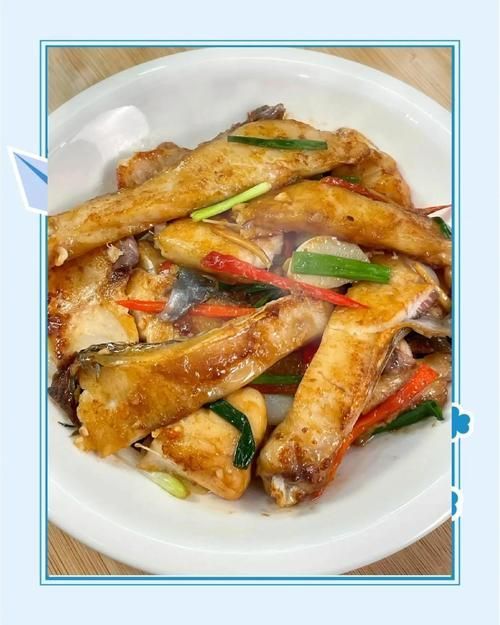 順德龍魚骨腩有哪些經典做法？，順德龍魚骨腩是一道經典的廣東菜，用戶要求詳解1000字
