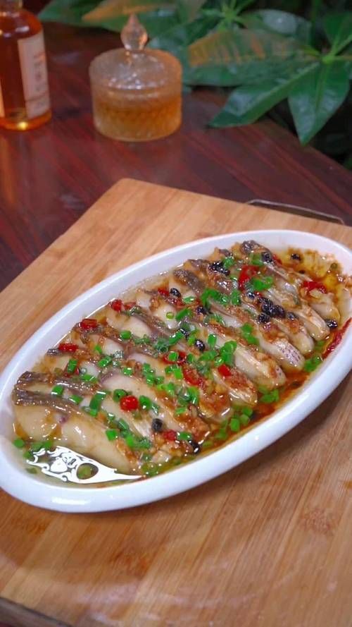 順德龍魚骨腩有哪些經典做法？，順德龍魚骨腩是一道經典的廣東菜，用戶要求詳解1000字
