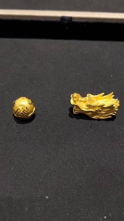 給我一些金龍金頭的圖片，金頭金龍魚的一般特點
