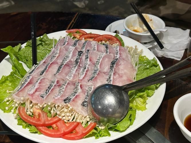 哪些龍魚品種適合吃雞胸肉？，哪些龍魚品種適合吃雞胸肉,