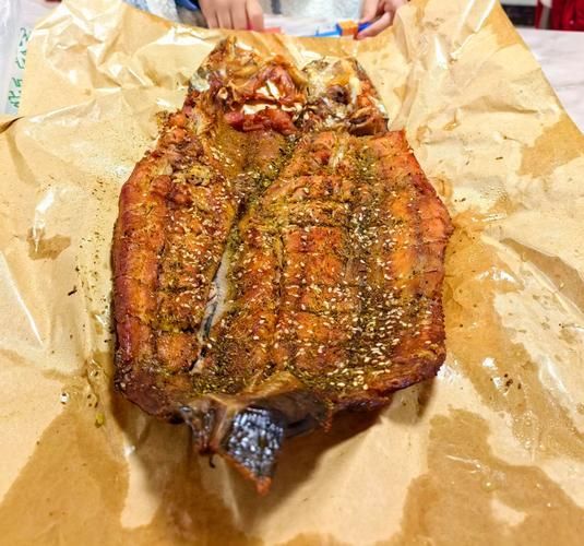 如何區分真假高背金龍魚烤魚？，———高背金龍魚烤魚“真假”