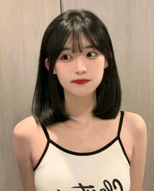 推薦一些適合12-15歲女生的發(fā)型，12-15歲女生發(fā)型推薦