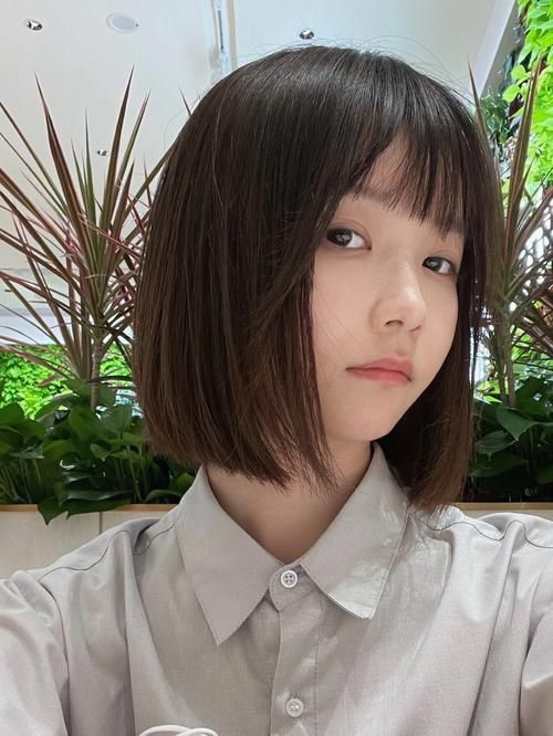 推薦一些適合12-15歲女生的發(fā)型，12-15歲女生發(fā)型推薦