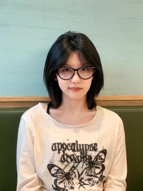 推薦一些適合12-15歲女生的發(fā)型，12-15歲女生發(fā)型推薦