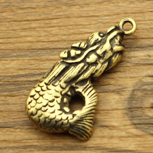 給我?guī)卓铨堫^魚掛件的圖片