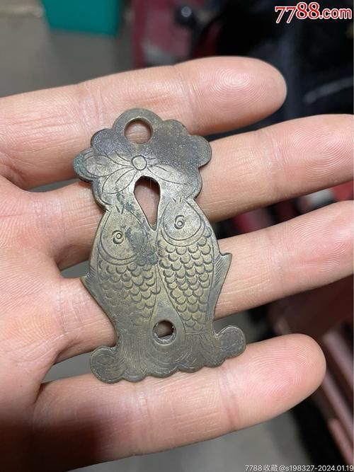 給我?guī)卓铨堫^魚掛件的圖片