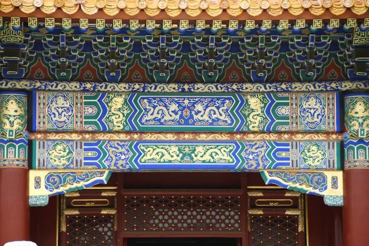 東方文化中還有哪些關(guān)于紅龍和藍(lán)龍的傳說(shuō)，東方文化中關(guān)于“紅龍和藍(lán)龍”和“藍(lán)龍”的傳說(shuō)體系