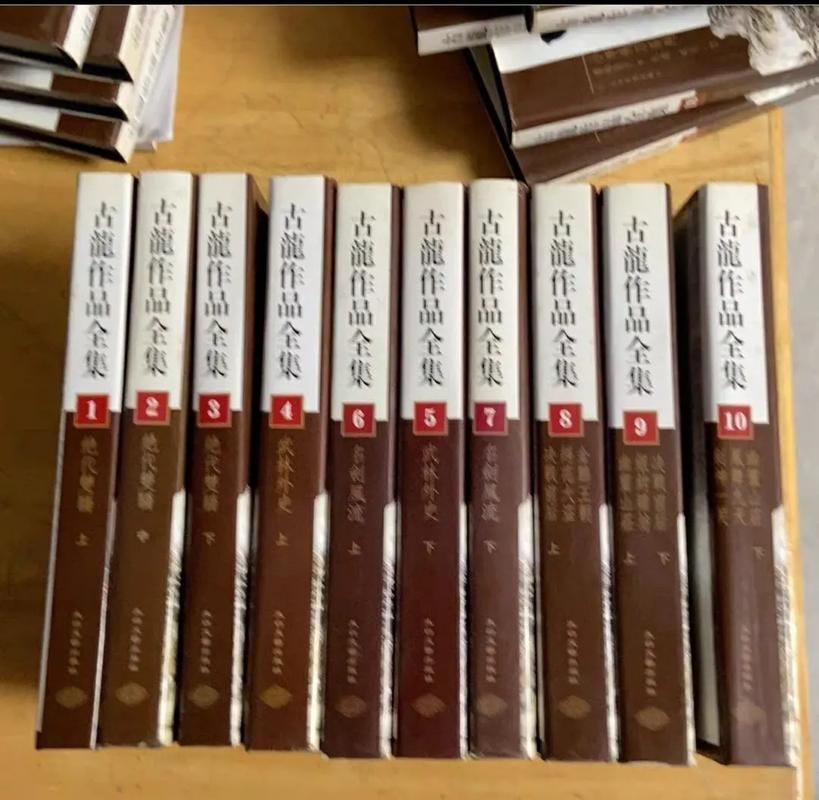 金頭古龍特點簡介，“金頭古龍”與“金頭古龍”概念混淆后產生的合成詞