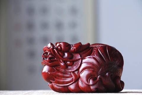 有沒有龍魚玉雕的鑒定證書示例，一份龍魚玉雕的鑒定證書示例