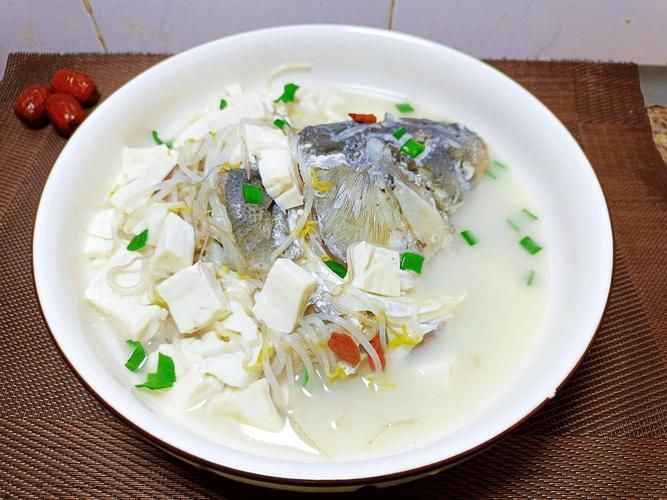 食用龍魚有哪些經(jīng)典做法，紅燒龍魚（亞洲龍魚、銀龍魚、銀龍魚、銀龍魚、銀龍魚