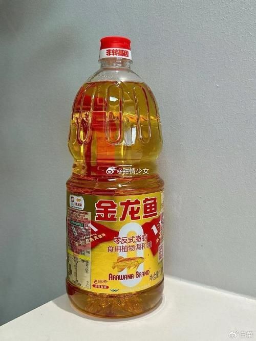 給我提供更多1.8升金龍魚油的圖片，1.8升金龍魚油哪個品牌最好？