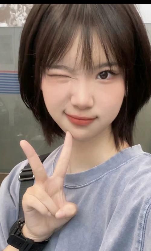 推薦一些適合12-15歲女生的發型，12-15歲女生發型推薦，適合12-15歲女生的發型