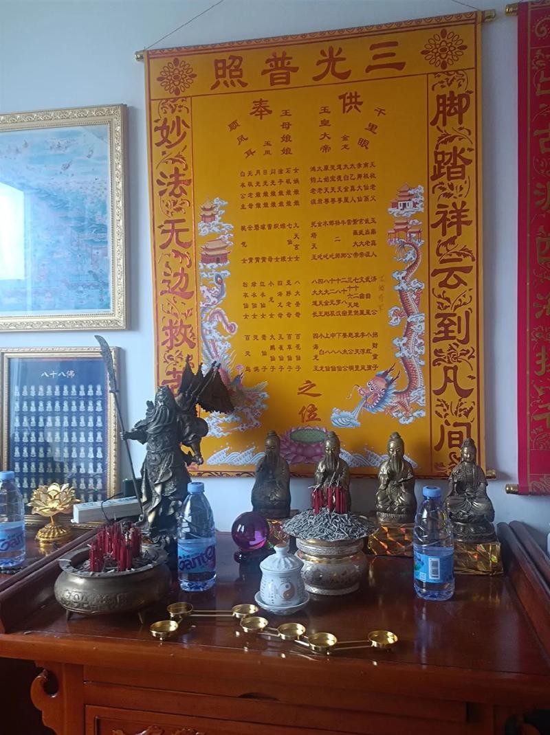 保家仙雞頭朝向正確圖，保家仙雞頭朝向的正確圖示