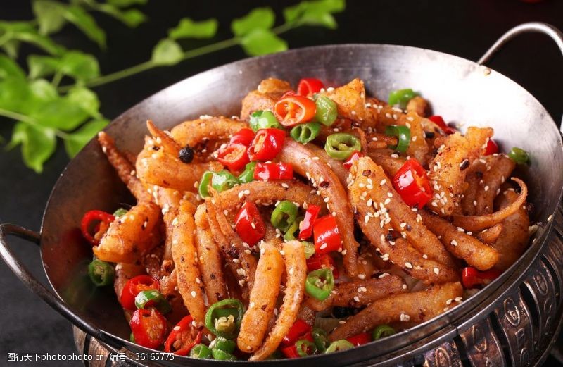 龍魚為什么會發(fā)色vs祥龍魚場：祥龍魚場的養(yǎng)殖技術(shù)