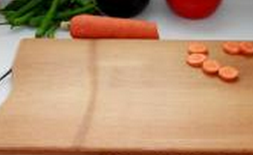 魟魚能混養(yǎng)嗎有毒嗎能吃嗎：魟魚在混養(yǎng)方面相對靈活可以和大多數魚類一起生活