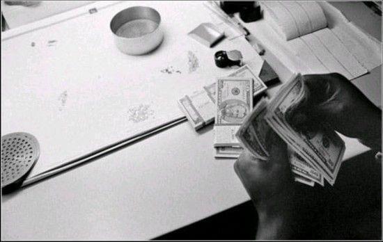 過背金龍魚什么時候發色（小金龍多大開始爬背）