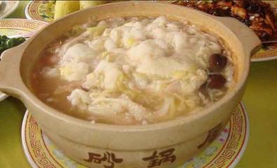 銀龍魚可以和虎鯊魚一起養嗎圖片(虎頭鯊可以和銀龍魚混養嗎) 銀龍魚可以和虎鯊魚一起養嗎圖片(虎頭鯊可以和銀龍魚混養嗎) 銀龍魚百科 第1張