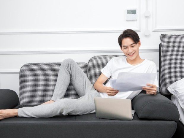 恐龍蛋放在家里吉利嗎：關于恐龍蛋化石在家中擺放的吉兇問題需從法律合規性、風水寓意及科學價值等多方面綜合分析