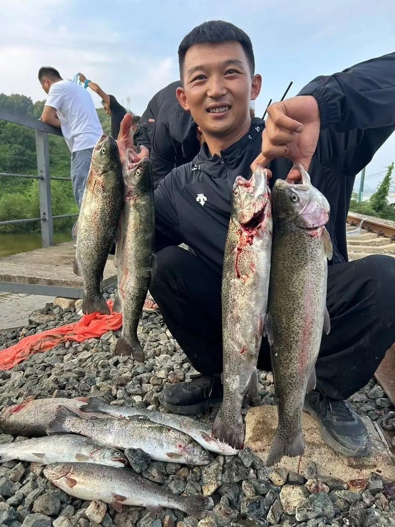 紅頭調魚圖片：潮汕油燜紅血魚