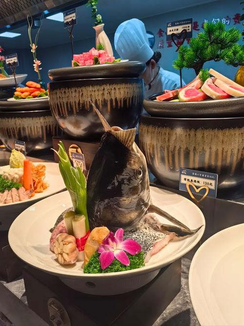 上供魚頭朝向正確圖：上供時魚頭朝向的禮儀規范