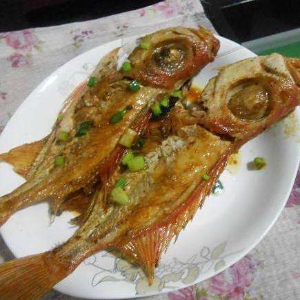 紅大勾扯旗魚最簡單做法：“紅大勾扯旗魚”的家常做法