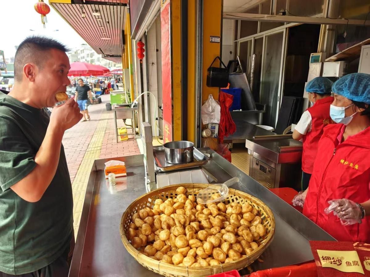 云浮龍魚店：新興縣新興縣新城鎮(zhèn)龍魚灣觀賞魚店成立于2016年1月26日