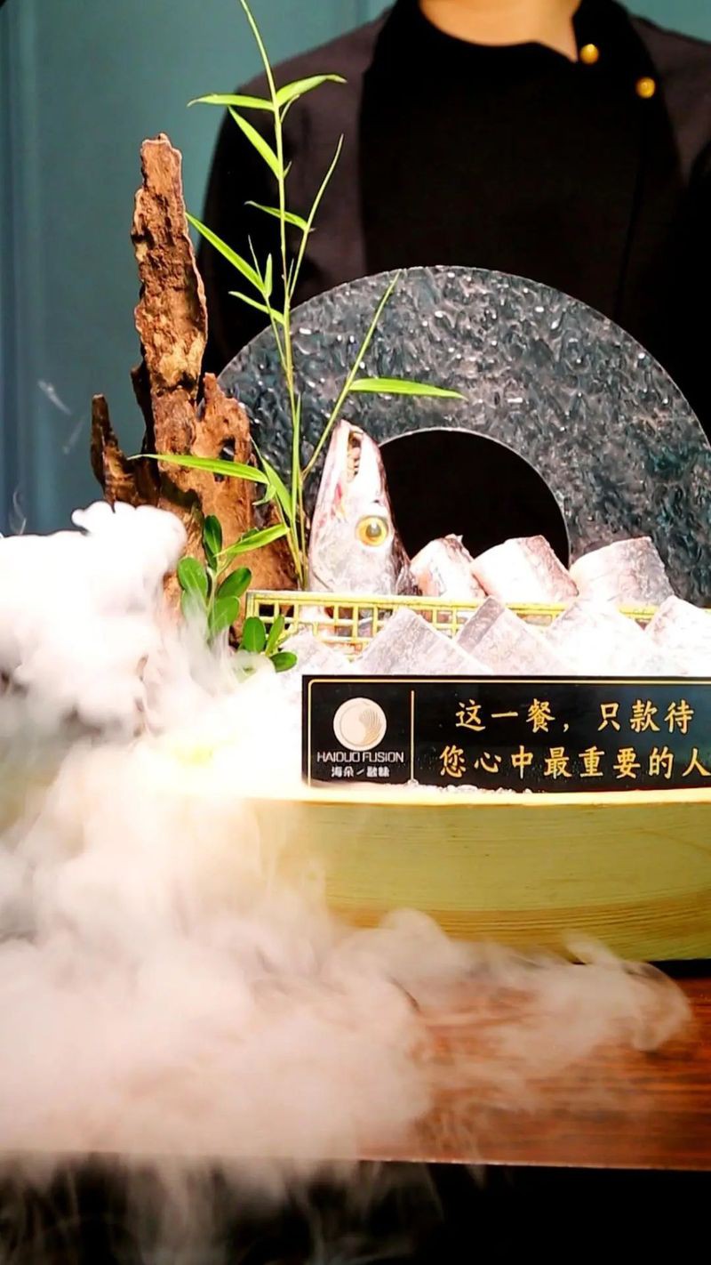 東陽龍魚店【一條龍魚的“封神”之路新京報東陽龍魚店一萬元起家】