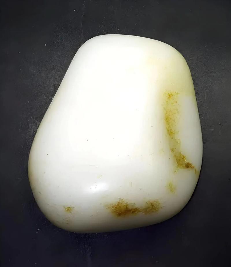 8000萬羊脂玉圖片【8000萬級(jí)羊脂玉的收藏價(jià)值與鑒別】