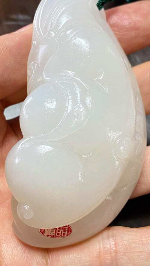8000萬羊脂玉圖片【8000萬級(jí)羊脂玉的收藏價(jià)值與鑒別】