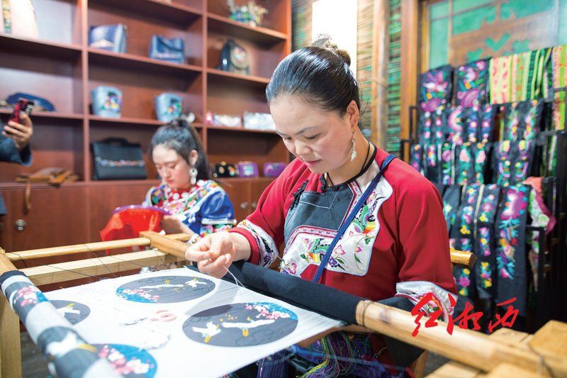 湘西土家族苗族自治州龍魚店【湘西土家族土家織錦】