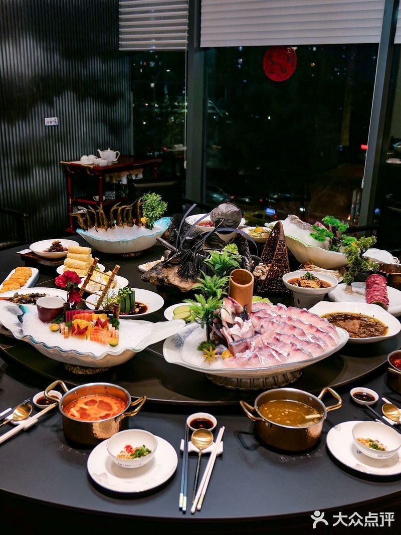 富蘊龍魚店【富蘊有專門的龍魚店嗎】