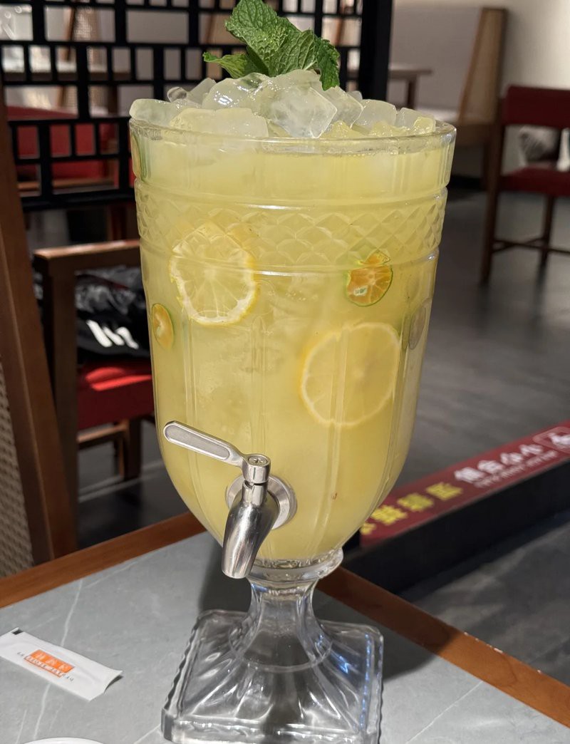 承德縣龍魚店【承德縣龍魚店坐落于國家重點風景名勝區下板城大街鐵路家屬院】