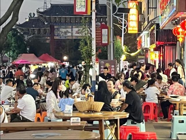 普定龍魚店【“普定龍魚店”公開資料中未查詢到該店鋪具體信息】