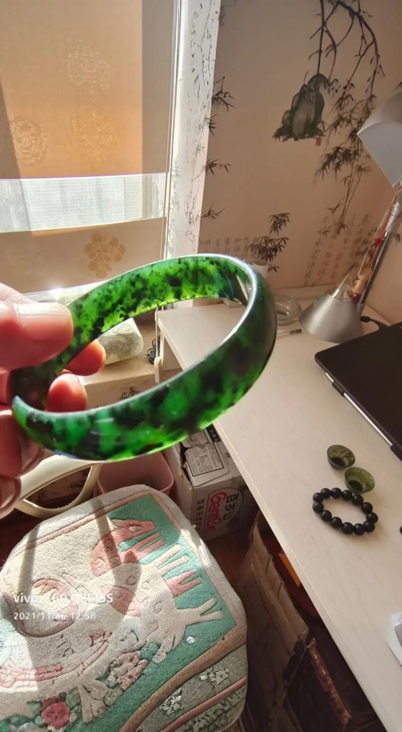 1500萬一克的墨玉圖片，1500萬一克的墨玉是真的嗎？