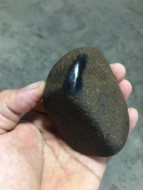 1500萬一克的墨玉圖片，1500萬一克的墨玉是真的嗎？