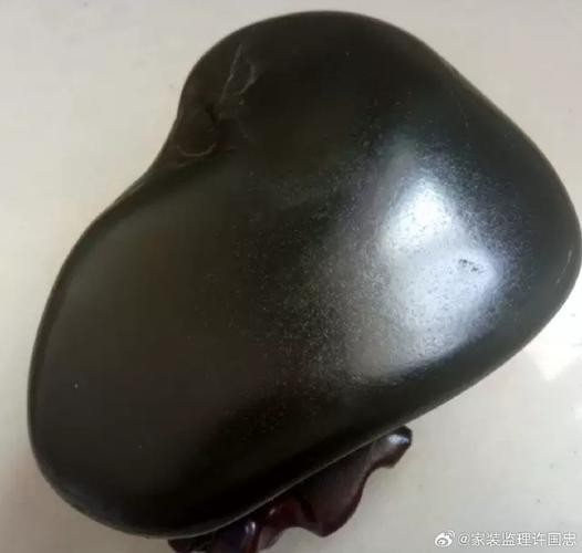 1500萬一克的墨玉圖片，1500萬一克的墨玉是真的嗎？