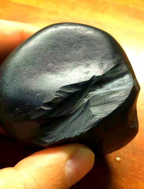 1500萬一克的墨玉圖片，1500萬一克的墨玉是真的嗎？