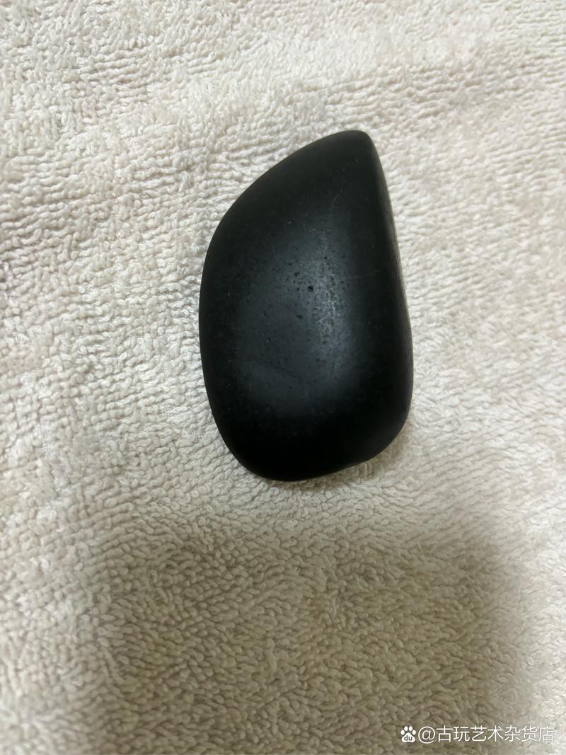 1500萬一克的墨玉圖片，1500萬一克的墨玉是真的嗎？