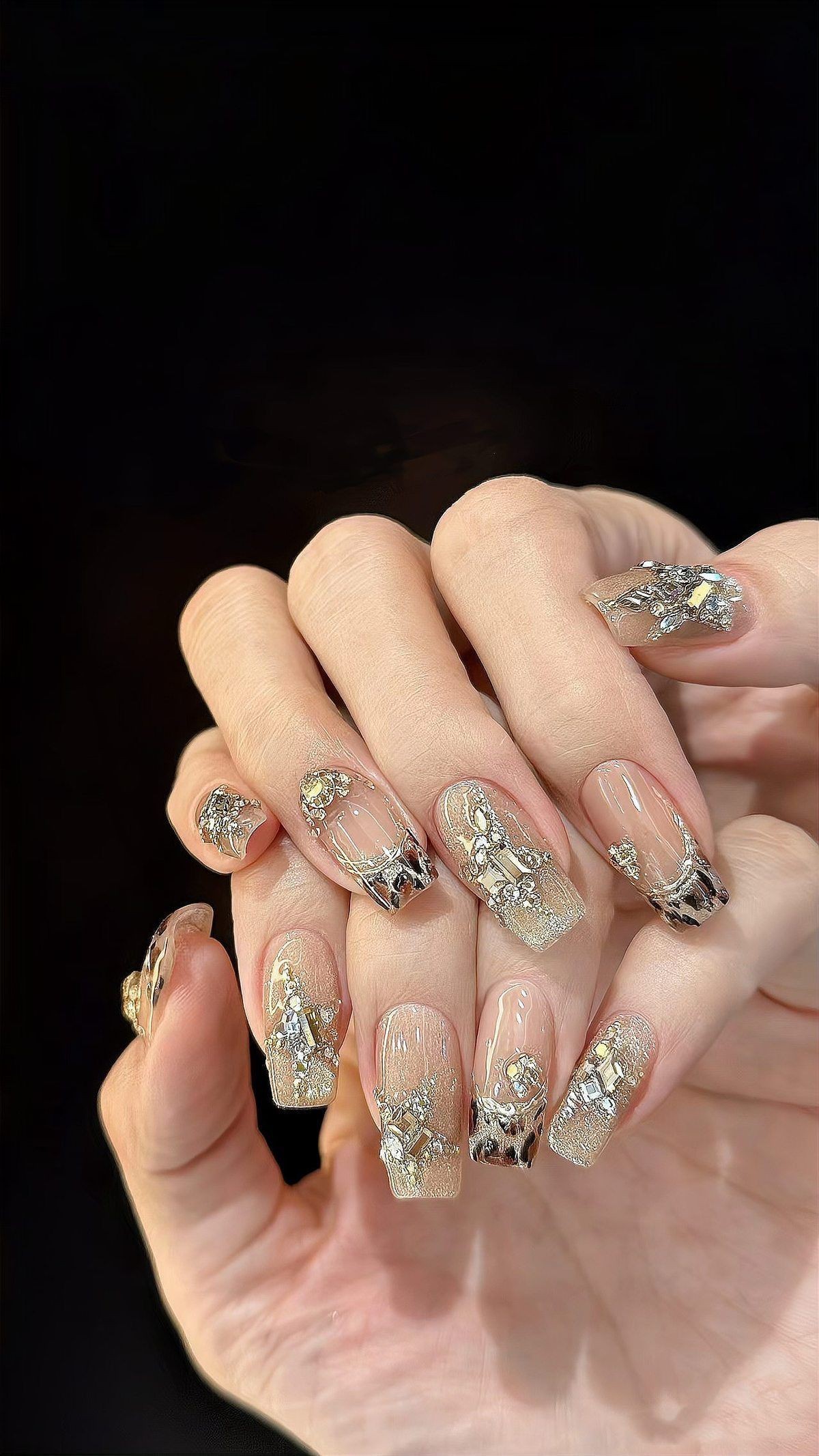 滿鉆短甲圖片，滿鉆短甲圖片展現了多種風格