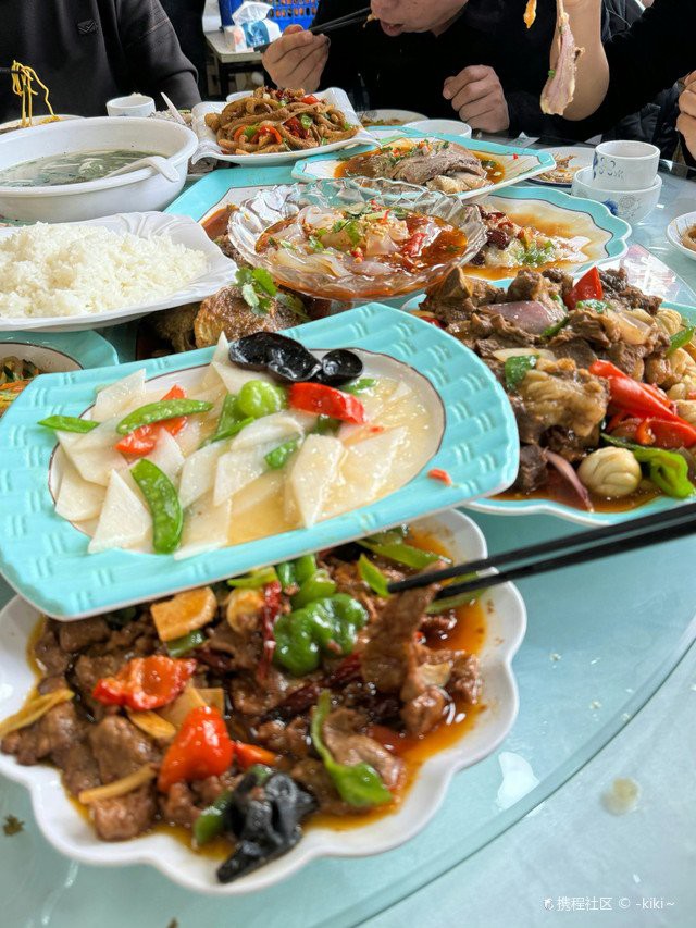 伊犁哈薩克龍魚店，伊犁哈薩克族龍魚店