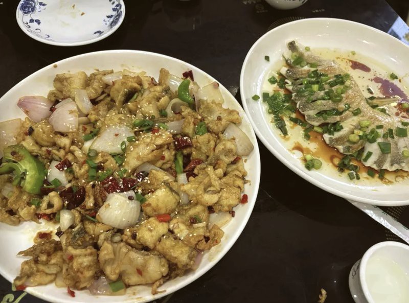 伊犁哈薩克龍魚店，伊犁哈薩克族龍魚店