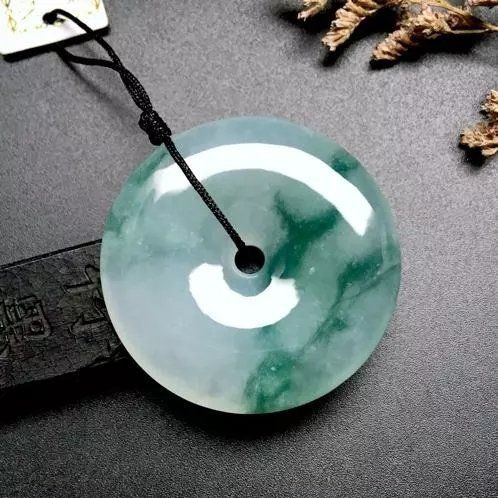 魚龍玉佩不能亂戴，《魚龍玉佩不能亂戴》